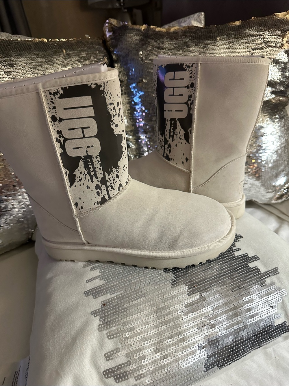 UGG Kids Cream Mid-Calf Logo Winter Boots